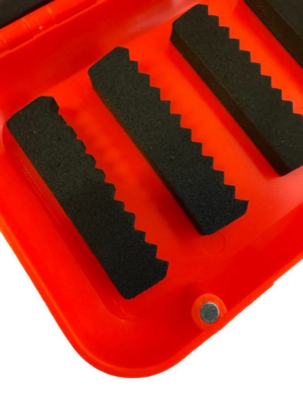 Коробка Briz для мормишек і гачків з м'якими вкладишами та магнітним замком