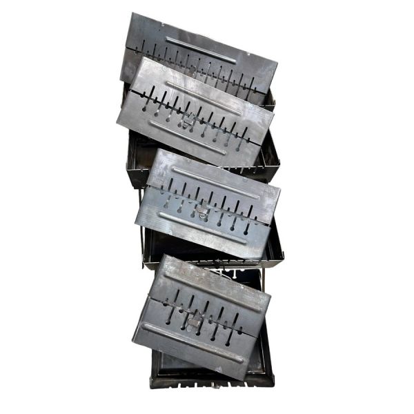 Мангал Валіза - Розкладний - Зі знімними ніжками - Сталь 2 мм - 37x35x16 см - На 6 шампурів