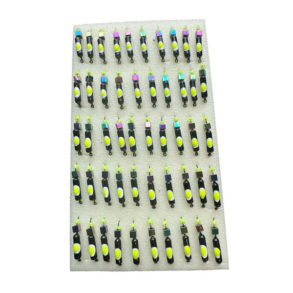 Мормишка Вольфрамова "Латишка" Гвоздик - З кубиком хамелеон - 0,5 г - МК1143