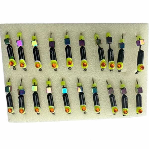 Мормишка Вольфрамова Володимирська Гвоздик - З кубиком хамелеон - 2.5 мм - 0.5 г - Чорний з жовтою точкою та каменем - Арт.605