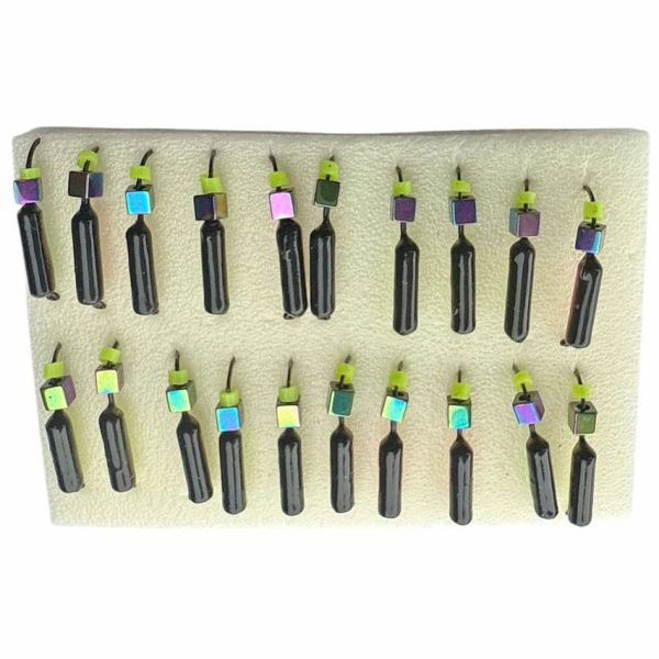 Мормишка Вольфрамова Володимирська Гвоздик - З кубиком хамелеон - 3 мм - 0.5 г - Чорно-червоно-жовтий - Арт.608