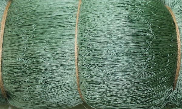 Сетеполотно капроновое (Пластина сетная, кукла капроновая рыболовная) - Нить - 23,3*4 (0,50 мм) - Высота 80 ячеек -  Длина 150 м